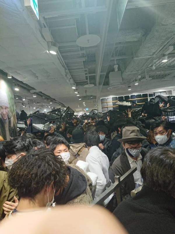 預警!引發日本人失態瘋搶的衣服,11月20日要來新加坡