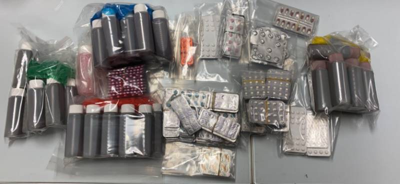 新加坡七部門聯合掃蕩芽籠紅燈區,帶走89人!持刀打架、咬警察、脫衣服… 好亂