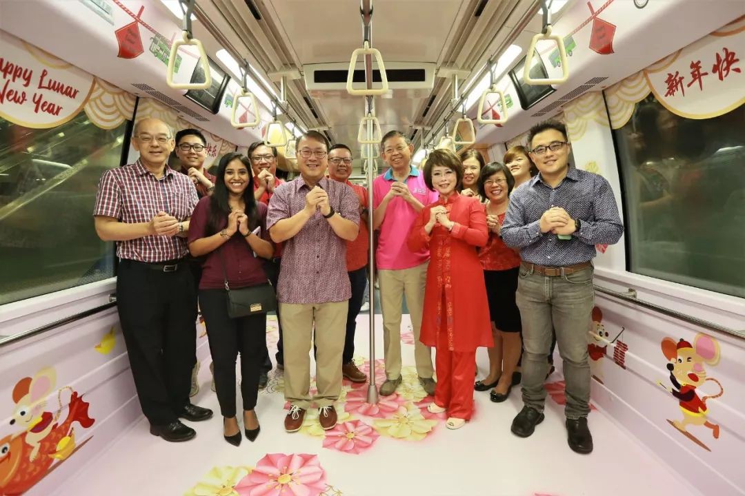 新加坡地铁车厢、站台，有大批老鼠出没~