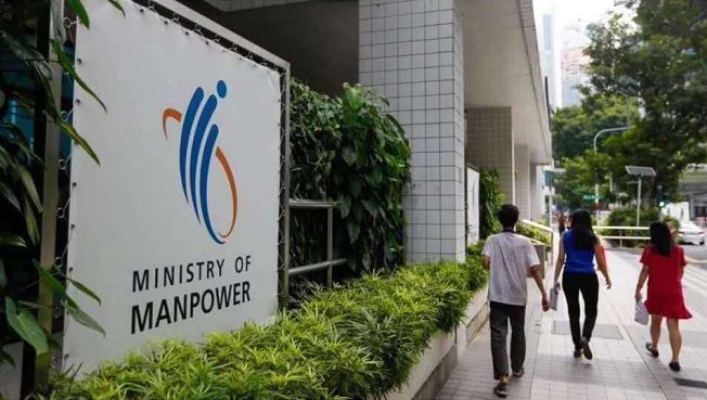 人力部最新政策！允许不同行业准证员工换领域任意换工作了