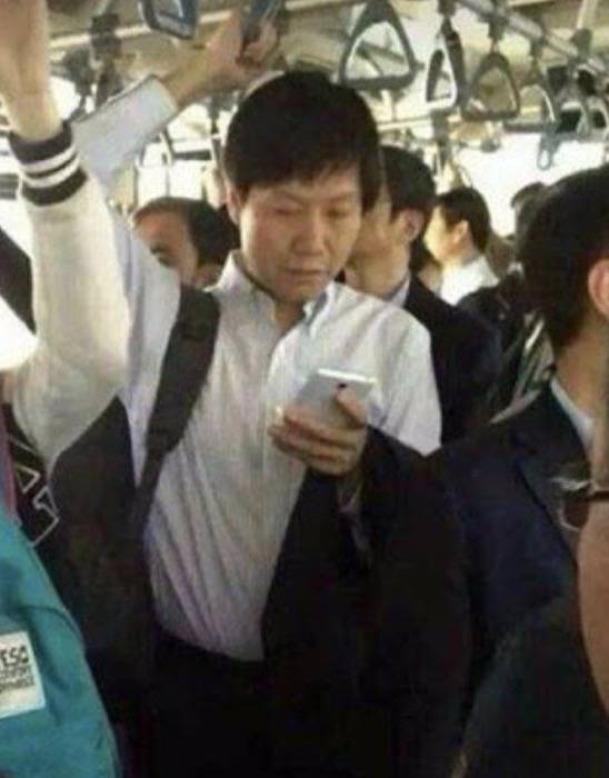 小米新logo火到新加坡,一波公司跟風!雷軍又"翻車"了