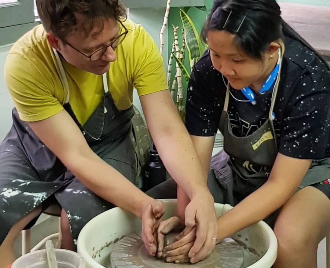 一起玩泥巴!新加坡11家陶艺馆,给娃童年加点糖,还能带作品回家