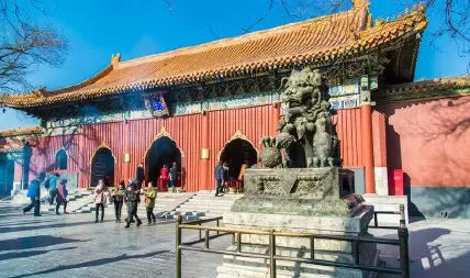 78%社区奥密克戎!前天,新加坡牛车水再现人挤人!张文宏谈北京疫情: 2022疫情或结束