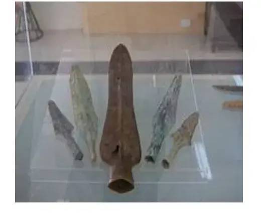 带防狼喷雾、玩具枪上街!你违法啦