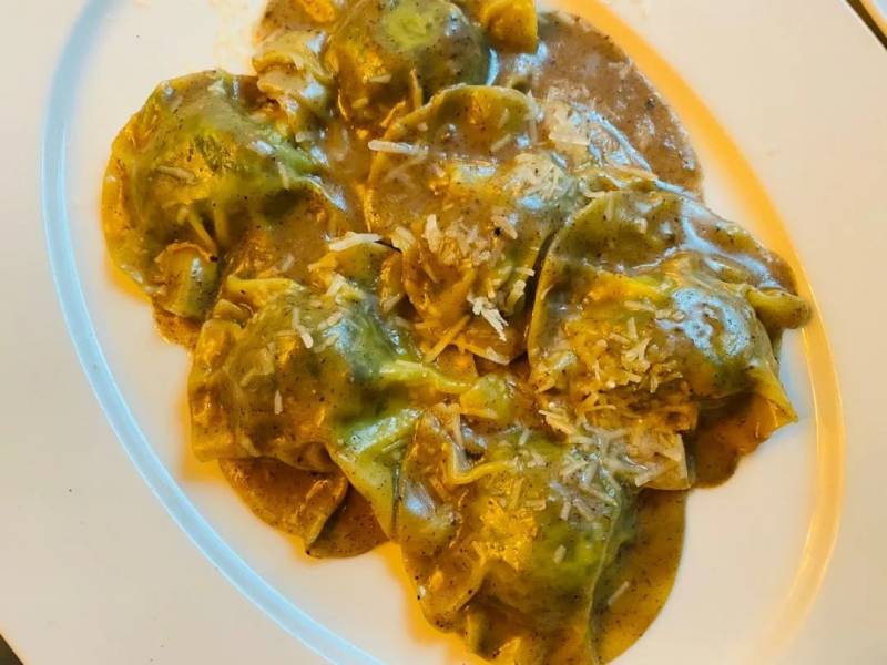 在朋友圈疯狂刷屏的The English House惠灵顿牛排真实测评来咯