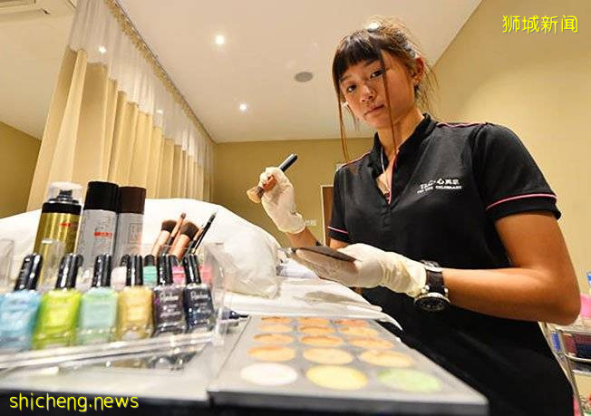 最年轻入殓师 20岁圆梦进殡葬业 