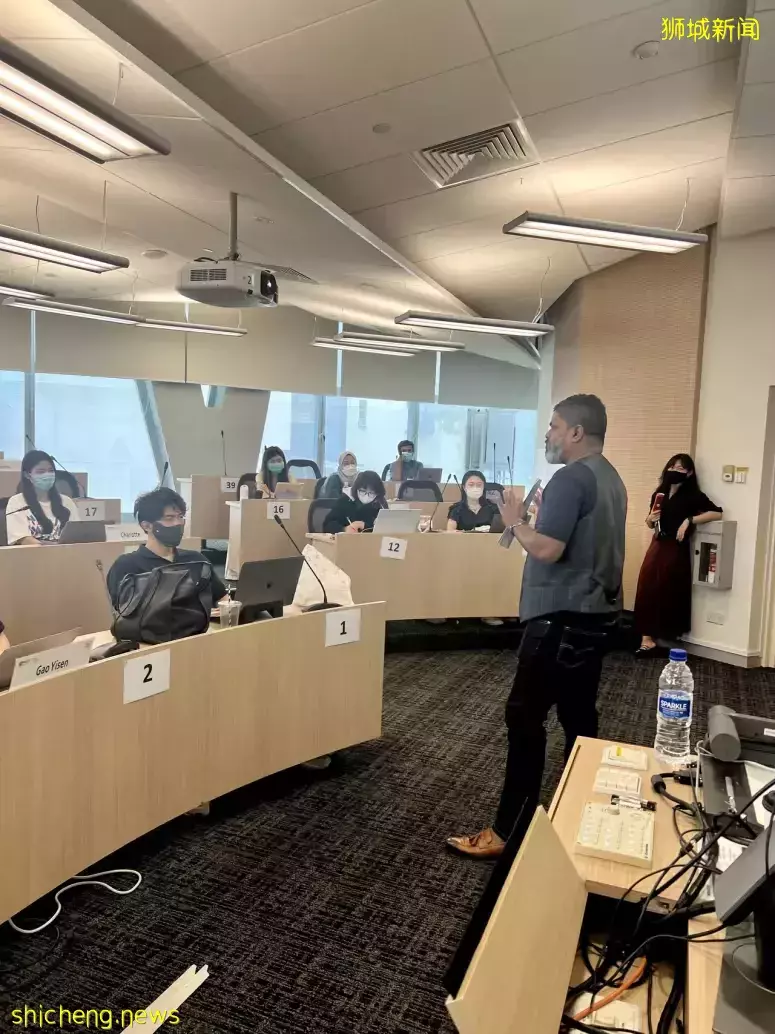 读HCMA硕士,我们聚焦转变,聚焦现在