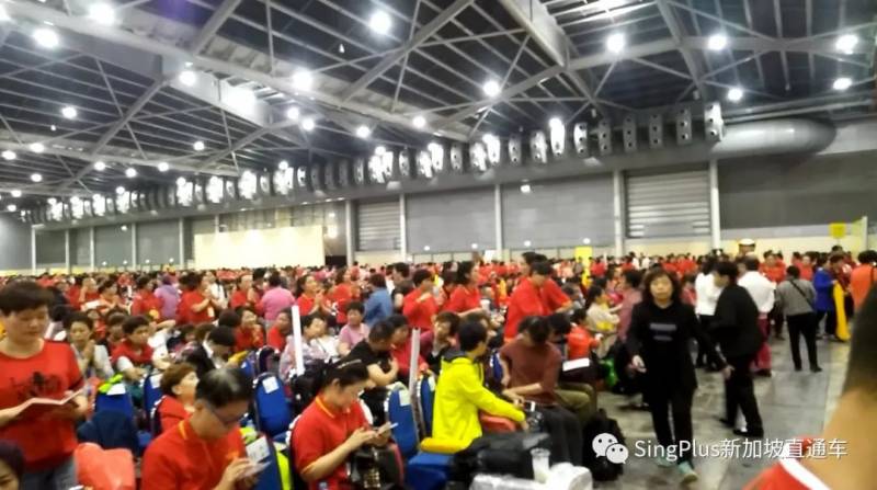 逼人吞糞，鐵鉗拔牙……起底新加坡的“神秘力量”