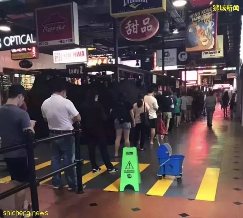 8人平分1900萬新幣！新加坡全民瘋狂買彩票、鋪滿整個房間！他連中頭獎+二獎