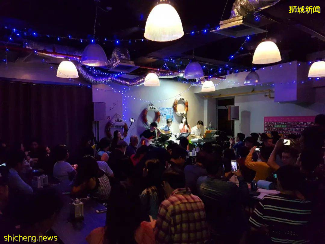 經營24年不賣酒只賣歌，捧出衆多新加坡歌手，新加坡最後一家民歌餐廳這個星期天熄燈