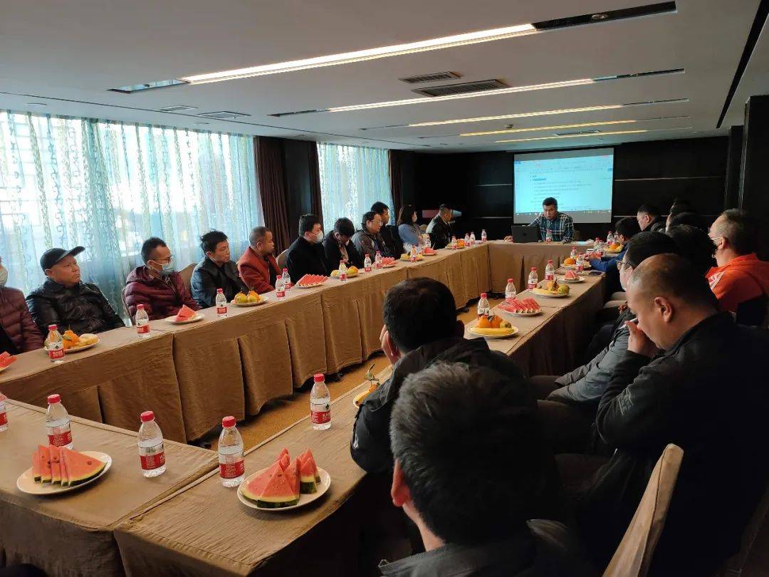 新加坡顺利迎接超油船