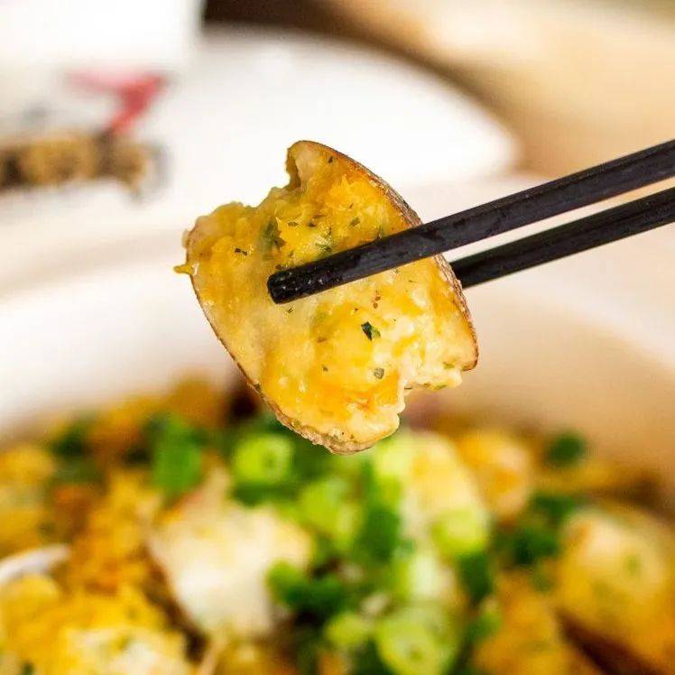 胖胖鸡携新装修强势回归!鸡公煲串烧自助买一送一,无限量供应