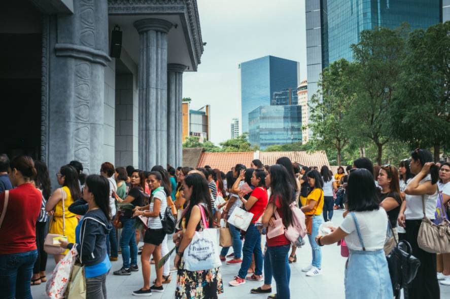 突然坠楼！在新加坡请女佣，千万要注意这五件事