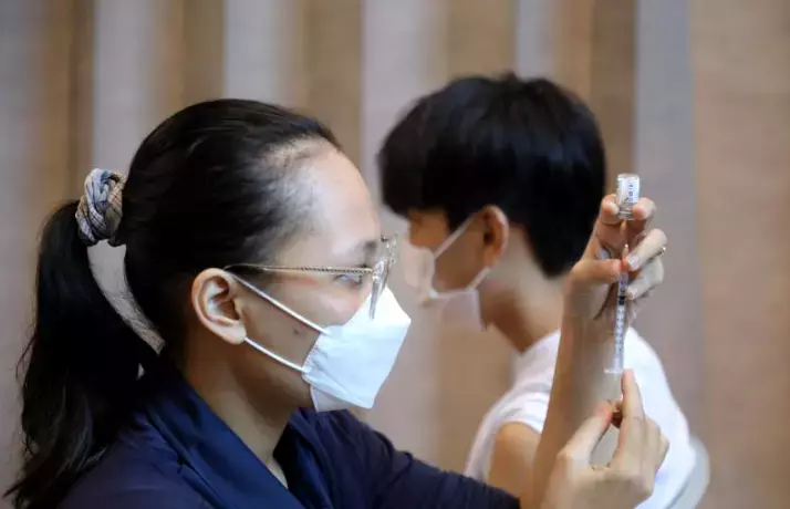 最新政策!未完成接種疫苗者不可申請或更新准證,不可申請PR