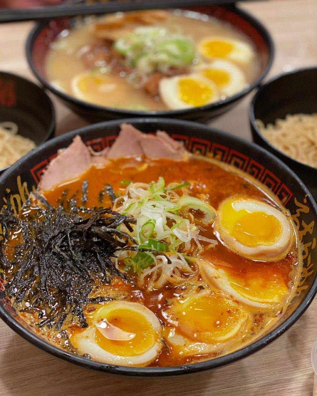 跨年夜後吃拉面🍜“Takagi Ramen”深夜食堂! 24小時無間斷營業,辣椒螃蟹+鹹蛋黃風味拉面