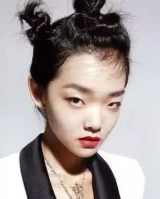 新加坡模特控訴：“有人用我的照片畫半裸圖、至少賺了近30000新！”