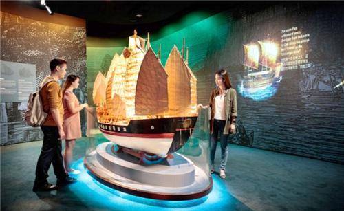 李光耀直言:汉字“缺陷”明显,不可能成为新加坡的通用语言