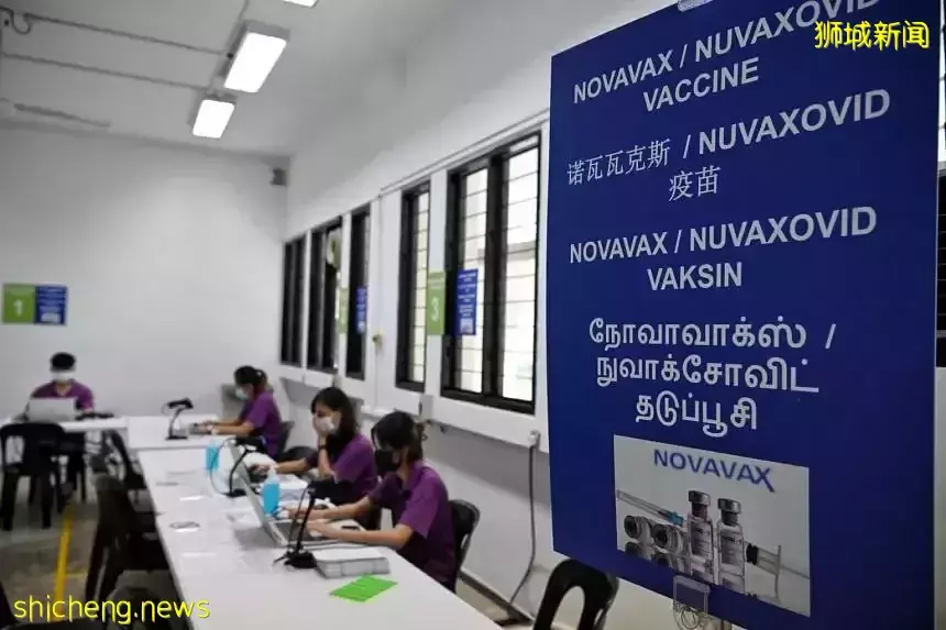 接种 Novavax Covid 19 疫苗的人中有 4 例不良反应，但情况没有很严重