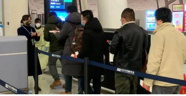 1900名新加坡人滞留中国