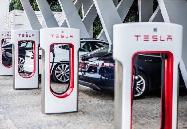 新加坡2040年要淘汰燃油车,最贵“铁皮”要退出历史舞台