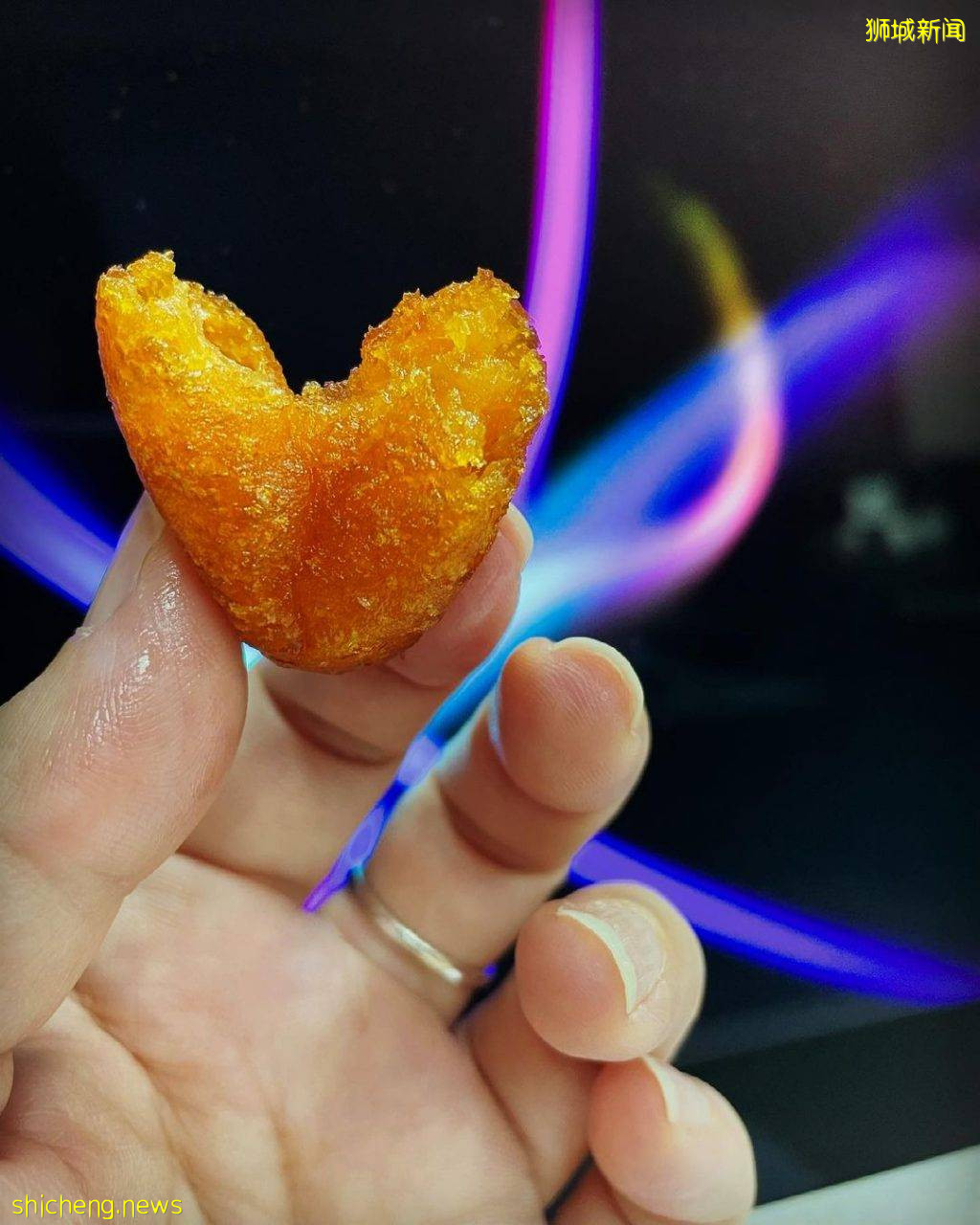 又香又脆的手工红薯球!Chinatown人气小店每日现做,去晚了就买不到咯