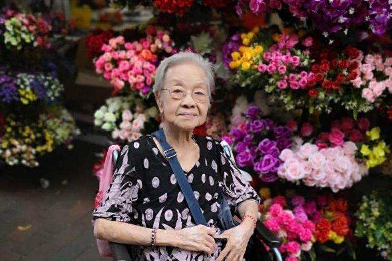 102岁冠病康复者时隔三月与儿重逢，最念念不忘榴梿的美味