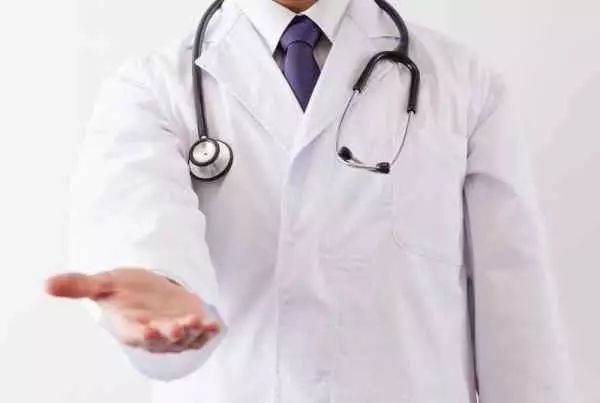 新加坡最輕早産兒僅345克，花了20多萬新幣才救活！新加坡看病到底有多貴