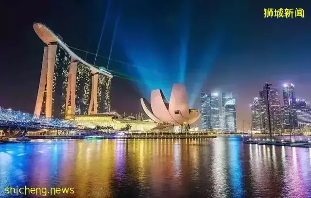 看不見的“右手”和看得見的“左手”—近距離看新加坡