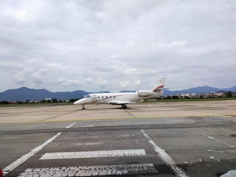 狮城任高职男子 · 包机回怡保见父最后一面