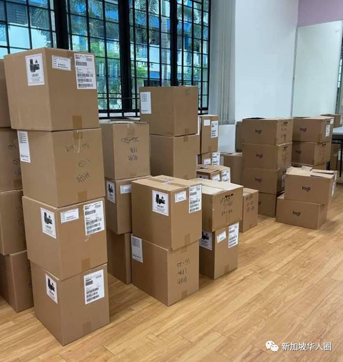 新加坡宣布，今年起所有中學生將獲得全新的蘋果筆記本電腦或平板