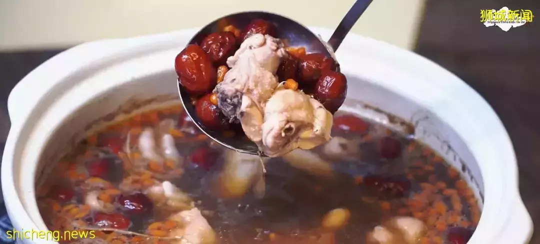 【食尚獅城】隱藏在食閣裏的平民美食“奇味雞煲”，人氣爆棚吃了一次就欲罷不能