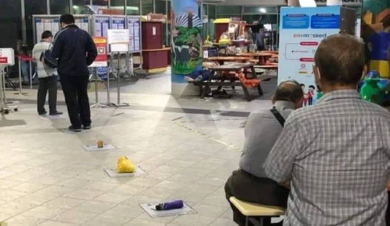 新加坡“紙巾占位置”文化又上新高度！更上一層樓