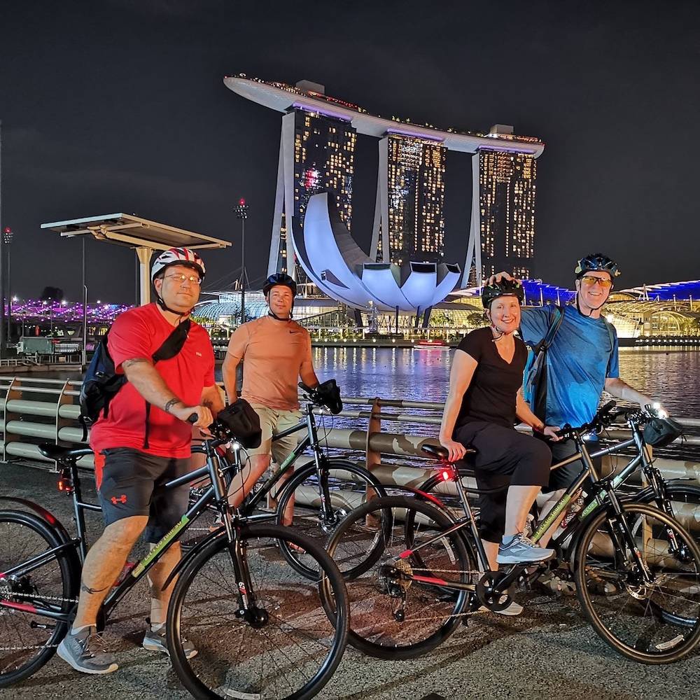 新加坡夜生活指南:摩天轮浪漫晚餐、迷你高尔夫、骑行滨海湾等精彩活动,带你告别无聊