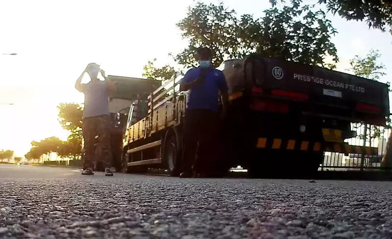 阳光刺眼酿车祸 骑士撞罗厘 抛飞路上 