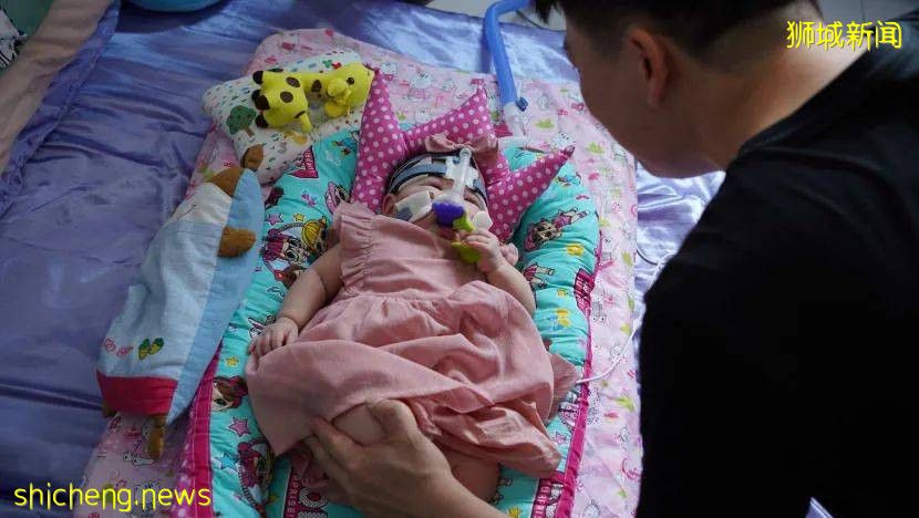 全世界最輕早産兒在新加坡出生,住院13個月後成功回家