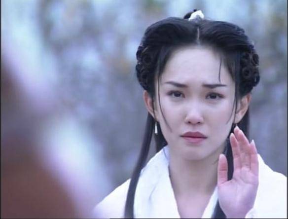 新加坡第一美女近照,穿三角裤腿长,49岁皮肤如同20岁美少女