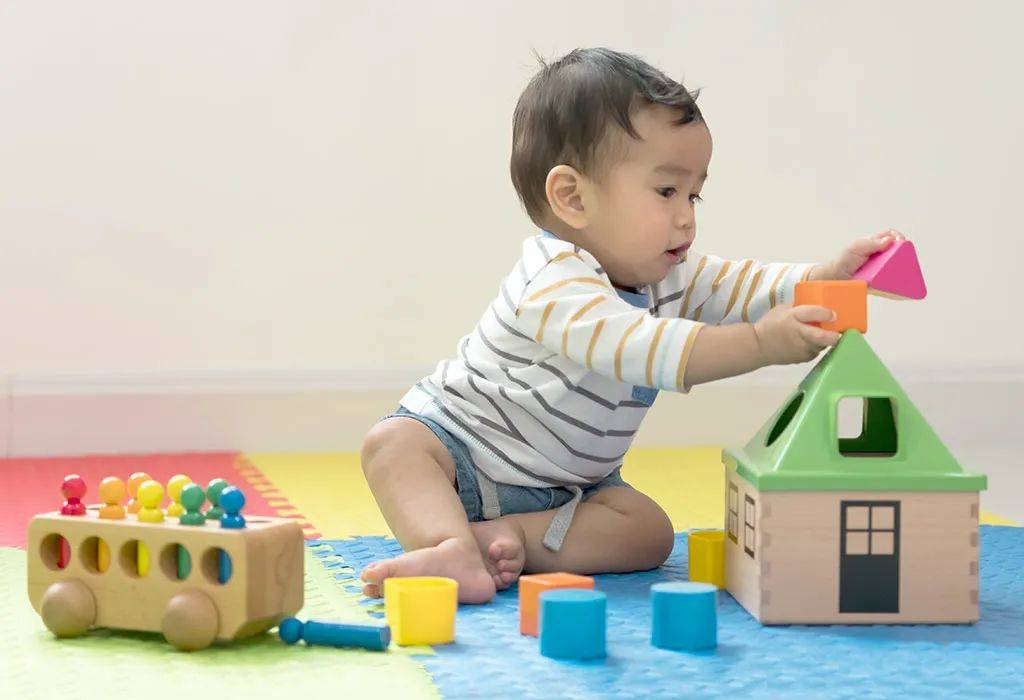 0至12月齡寶寶發育情況！新加坡媽媽應該注意的早教活動