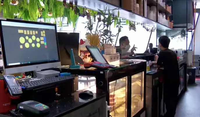 本地超百家餐饮店开放5人堂食，运营成本高或阻碍商家加入该计划