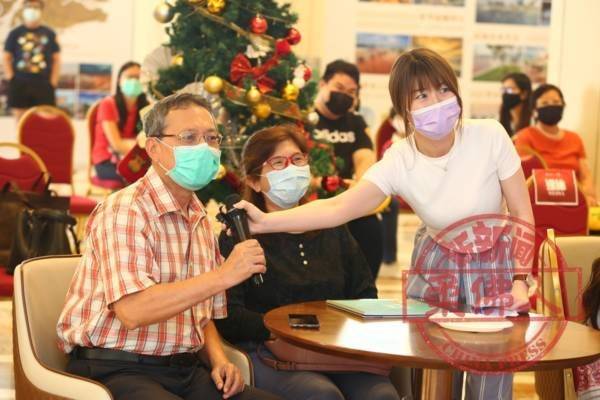 ◤行動管制◢女童親筆信送母親 12新馬家庭 線上團聚