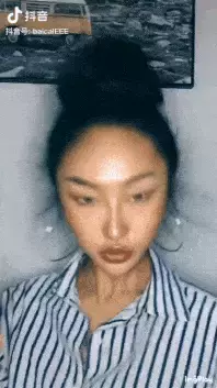 因为眯眯眼,她拍的这些照片被指辱华!外国女生做了这个姿势后,新加坡人也怒了