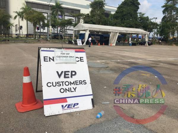 迟迟未获通知安装VEP系统 狮城车主嘲讽 拨通热线会中马票