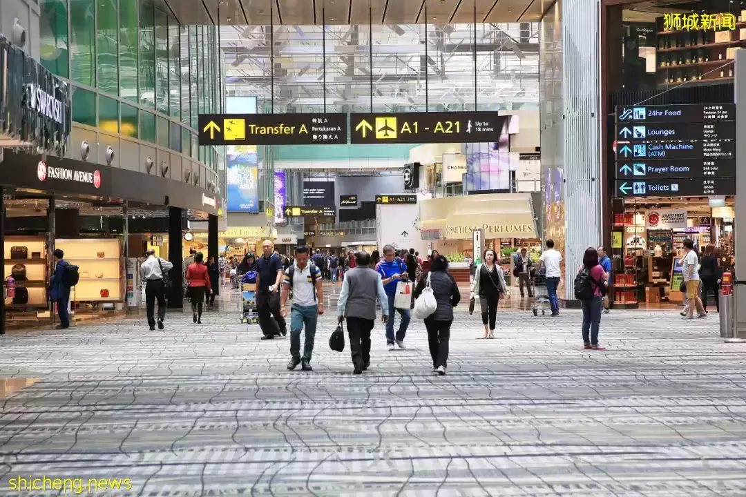 爲1000美金,馬來西亞空少參與僞造護照,在新加坡交易被抓獲