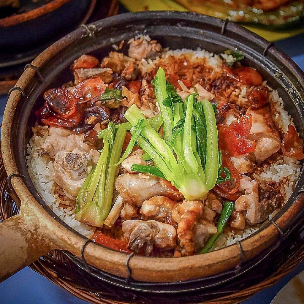 米其林必比登推介🌟牛車水排隊美食“聯合本記煲飯”🔥傳統炭爐烹制、豐富配料，每天人龍不斷👣