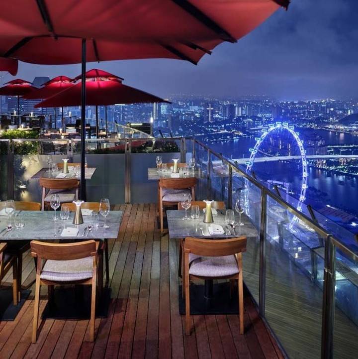 濱海灣金沙空中酒吧，晚餐新據點🍽 11月促銷，人均S$25，體驗味覺視覺雙重愉悅