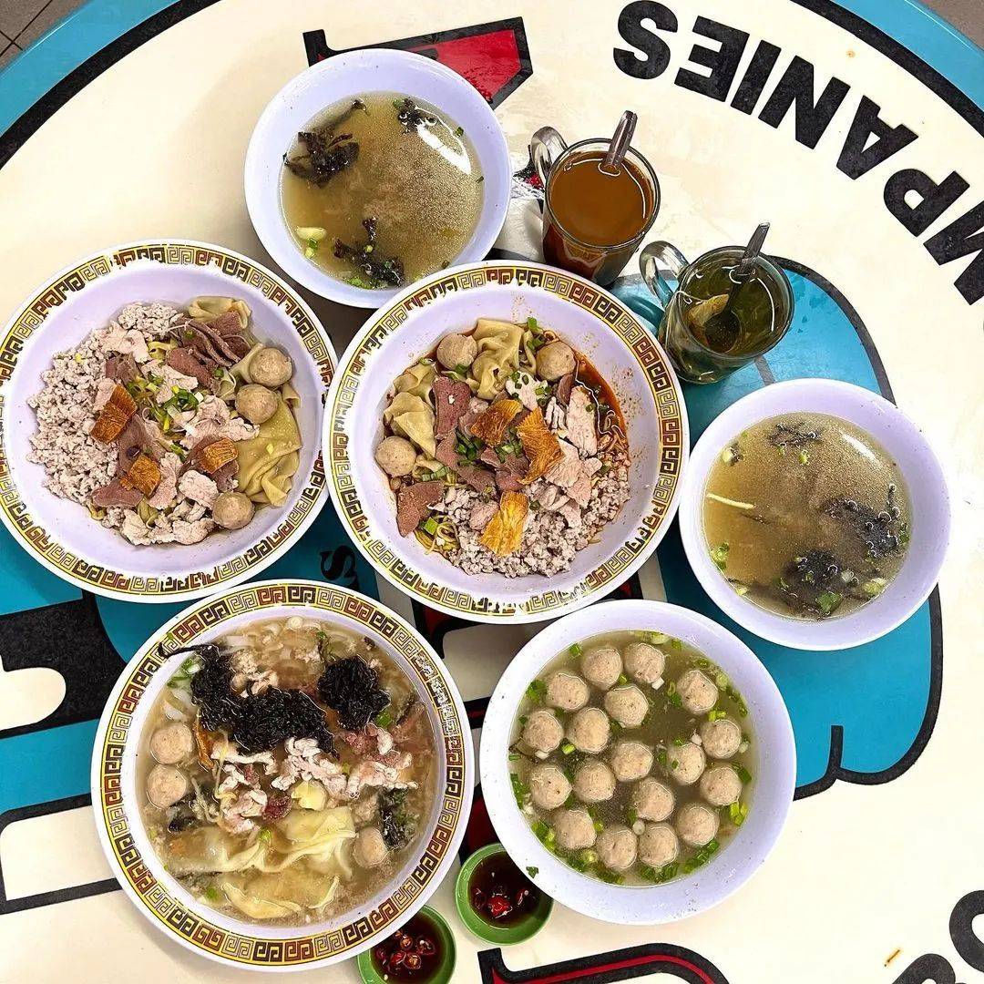 面食系列 最平價的新加坡米其林級別小販食物,肉脞面來一碗不