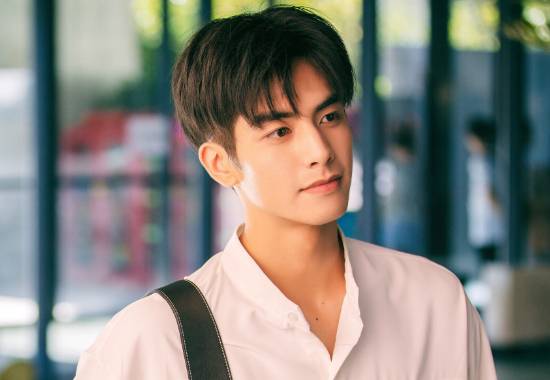 2020亞太“最美臉蛋”新加坡21歲女星擊敗張雨绮、周冬雨上榜