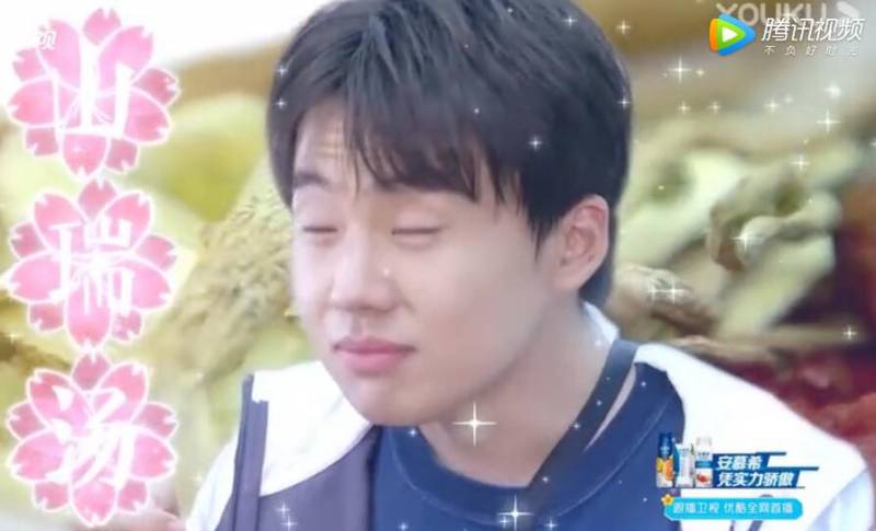 德云社少东家来新加坡觅食了，吃相太陶醉