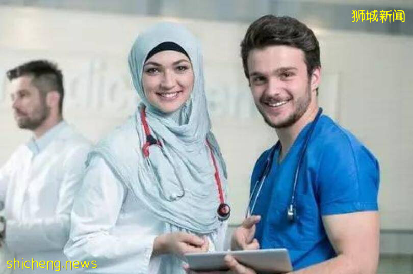 新加坡回族护士可戴头巾上班!总理都赞同