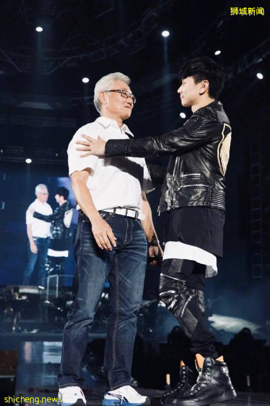 孫燕姿、林俊傑等新加坡名人集體炫“父”!