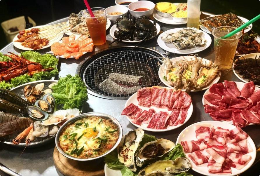 新加坡最大戶外自助餐,活海鮮現拿現烤 吃的超滿足